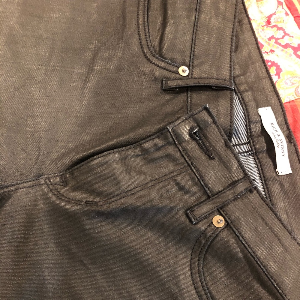 Black Jeans
